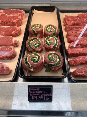 USDA Choice Top Round steak spinach and sharp provolone pinwheels. Bake 400 degrees for 25 mins. BON APPETIT!