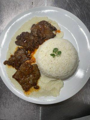 Puré con asado