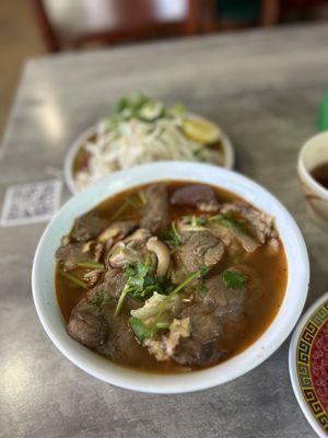 Bun Bo Hue (Spicy Beef Noodle)