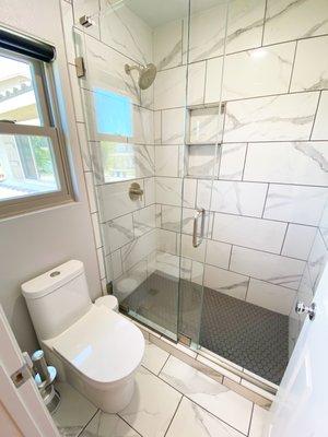 Frameless shower door