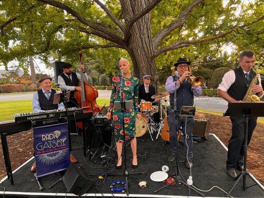 Radio Gatsby performance at Claremont Country Club event