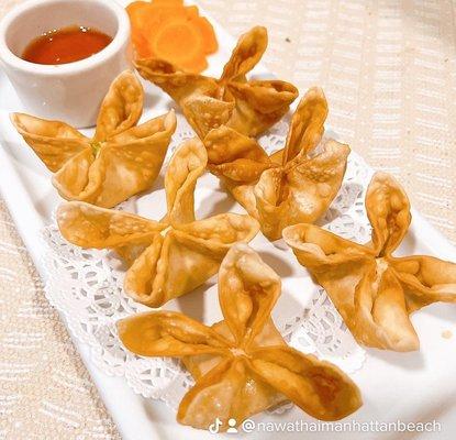 Cream cheese wonton