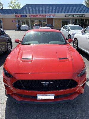 Ford Mustang GT (5.0L V8)