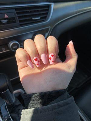 Valentine's Day heart nail design