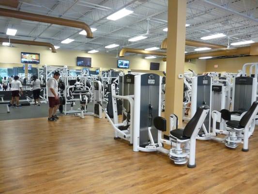 Fitness 19 Lilburn exercise machines