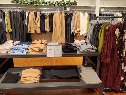 Banana Republic Factory Store