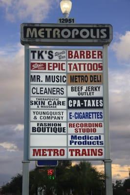 The Metropolis Shopping Plaza Sign