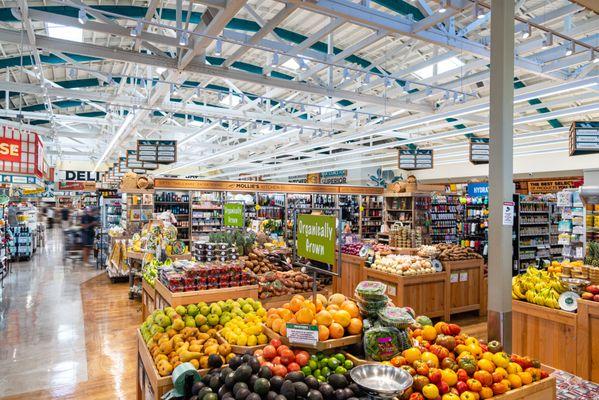 Mollie Stone's Market Produce in Burlingame