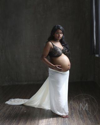 Maternity Studio Session Photographer