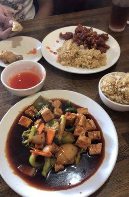 V5. General Tso's Tofu and fried rice and Sesame Chicken with fried rice lunch combo