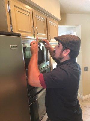 It is proved I have the most challenging set up of the wall unit, repairing the microwave door requires removal of the heavy oven too.