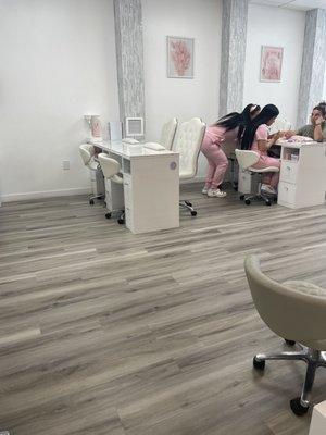 Manicure area