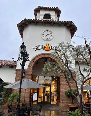 Philz Coffee in Thousand Oaks on a rainy day