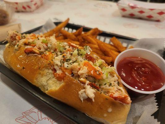 Lobster Roll cajun fries