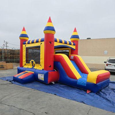 Sale and rent 
comertial inflatable