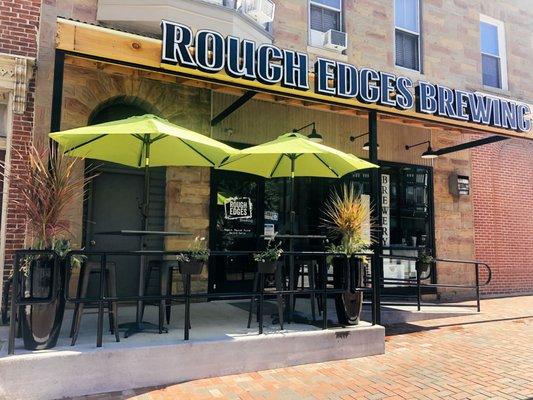 Newly renovated dog friendly patio