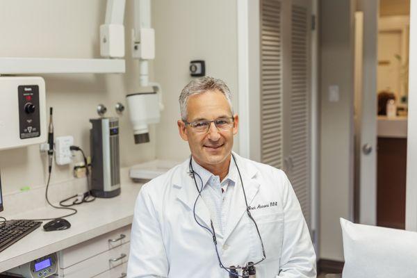 Dr. Bret Annoni's warm smile and calming chairside manner will make every visit a great one!