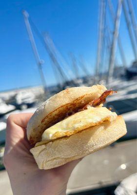 breakfast sandwich