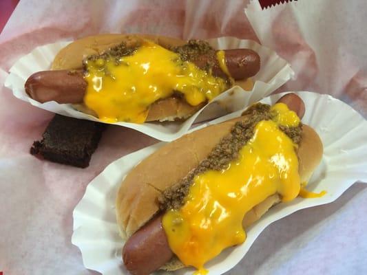 Chili cheese dogs