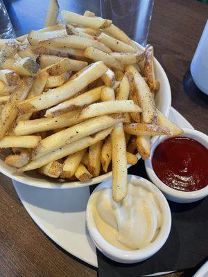 Salt & Pepper Fries w/ malt vinegar aioli