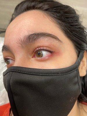 Eyeliner just done at Hoai Anh , you can come back to work immediately because the client fell very comfortable during procedure