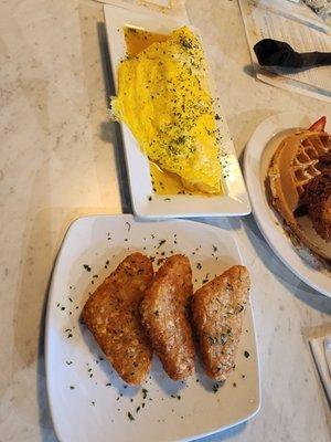 Omlette and hash browns