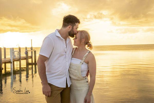 Sunset Florida Keys Portrait Photographer 
Golden Hour Photography in Marathon
Singles, Couples, Families, Weddings