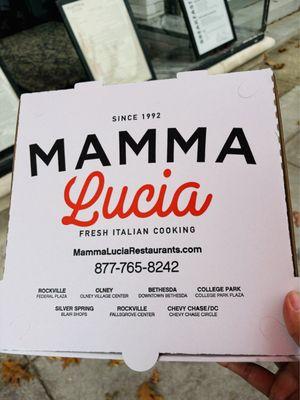 Pizza box @ Mamma Lucia