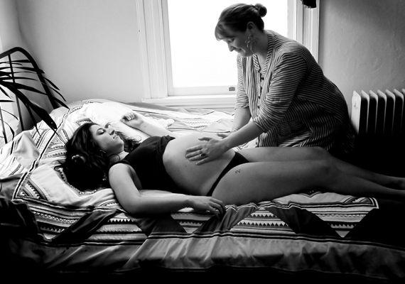 El feeling for baby's position in early labor