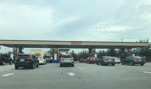 8 gas lines, 2 cars per line at the Costco Millenia gas station!