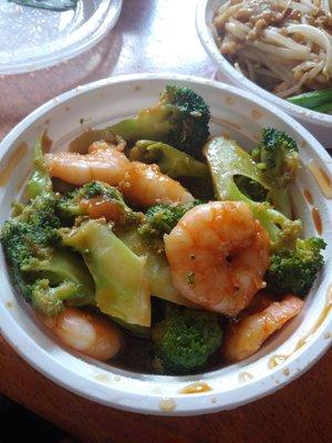 Shrimp with broccoli (small)