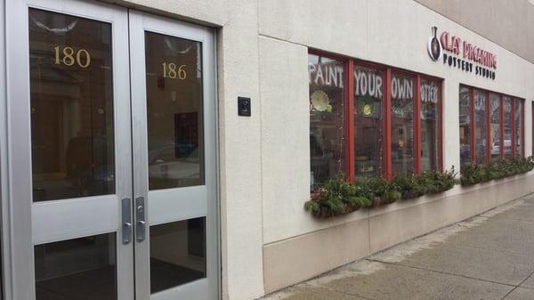 Main entrance to building on 180-186 Cabot Street