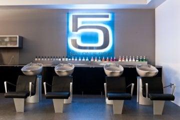 5 Salon & Spa shampoo area