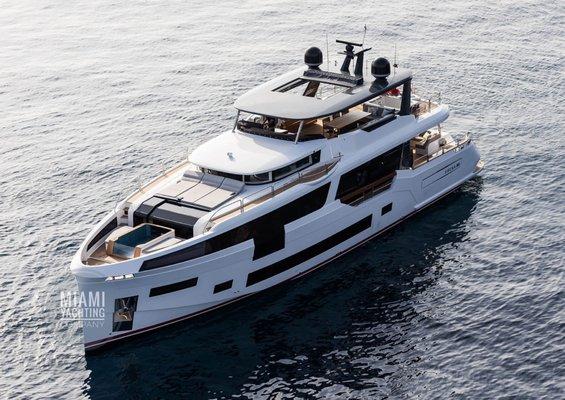 Sirena 88 yacht now available for rental in Miami