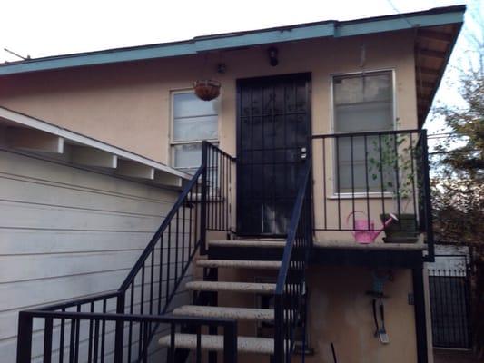 For lease in el Sereno , cute back house with private yard and remodeled kitchen , one car attached garage