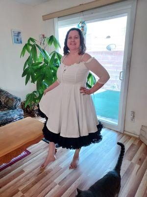 looks great with the petticoat