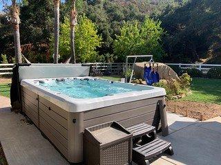 American Whirlpool 982 By Bull Grills & Spas