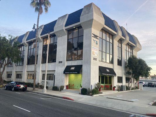 2512 Artesia Blvd in Redondo Beach - great offices available artesiaplaza@nsicorp.net