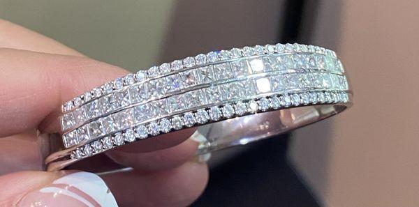 Diamond bangle