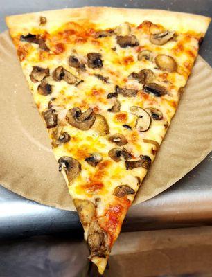 Yo, the best slice of mushroom pizza, man!