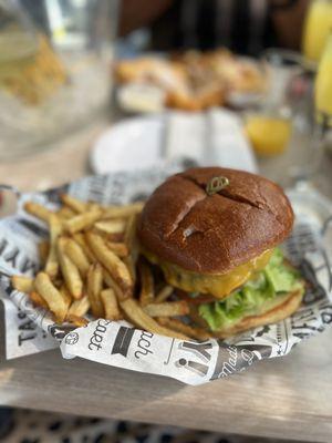 Cheeseburger and Fries