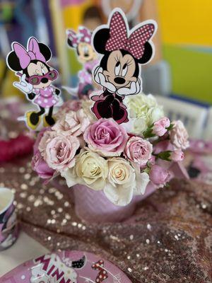 Mini mouse party decorations