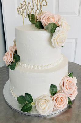 Wedding cake #white cake and rose flowers