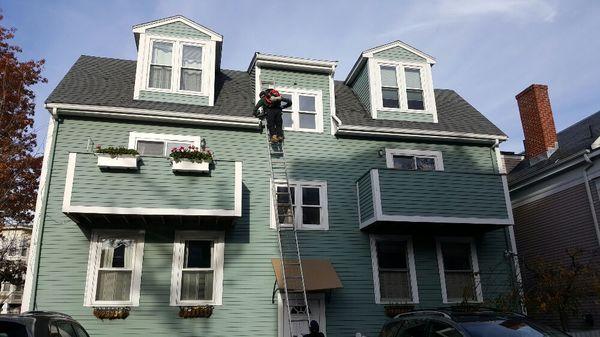 Best gutter cleaning perezlandscape and construction