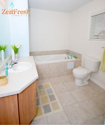 Sparkling bathroom.  (Deep Cleaning) to look like new! large & small properties.