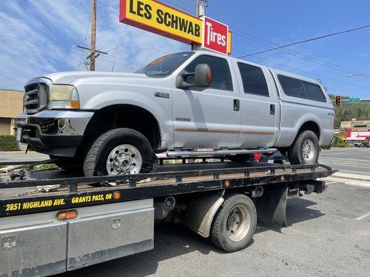 Les Schwab Tire Center