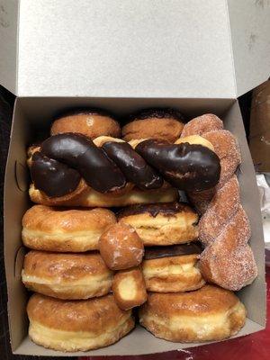 A dozen, with 1 extra and 2 extra donut holes!!