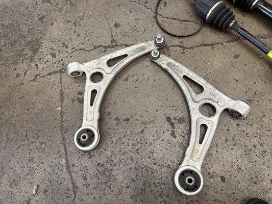 Old parts changed (2017 sonata control arms)