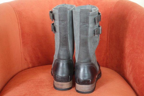 The upper part shows how the grey used to look. The spray made the leather shiny and ruined the look of the boots.