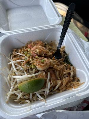 Shrimp Phad Thai-yum!!